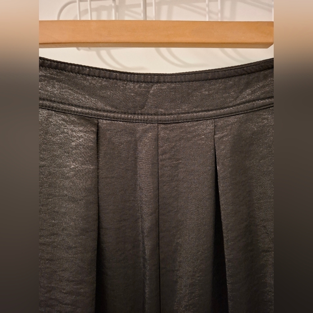 Urban Outfitters Women's Black Satin Barrel-leg Dress Pants (Size US 0) - Picture 3 of 8